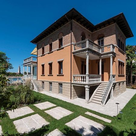 Ca' Delle Contesse - Villa On Lagoon With Private Dock And Spectacular View Lido di Venezia Exterior photo