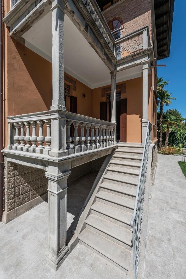 Ca' Delle Contesse - Villa On Lagoon With Private Dock And Spectacular View Lido di Venezia Exterior photo