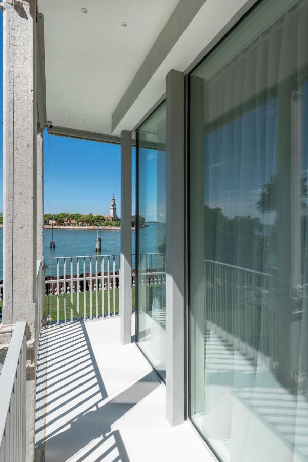 Ca' Delle Contesse - Villa On Lagoon With Private Dock And Spectacular View Lido di Venezia Exterior photo
