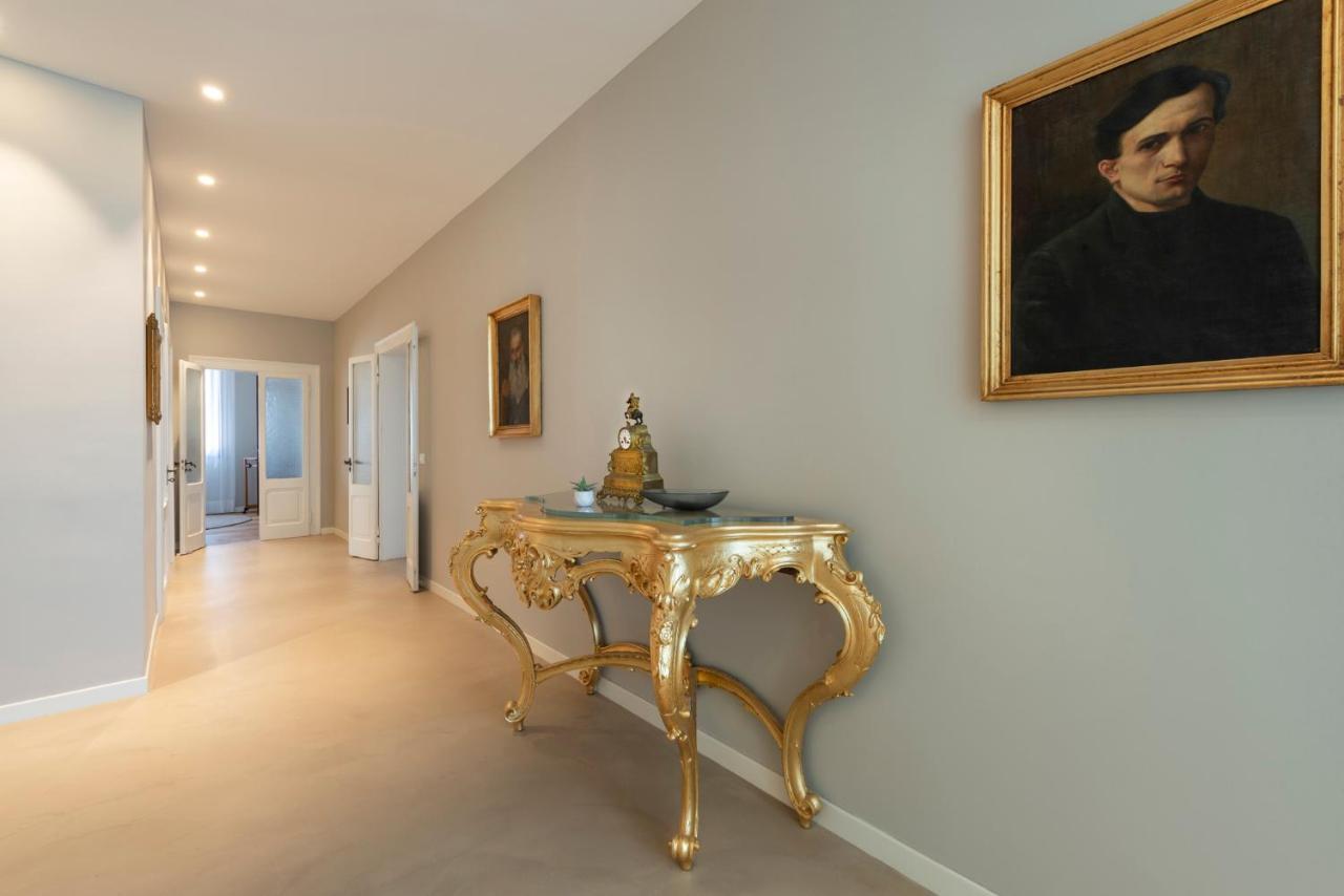 Ca' Delle Contesse - Villa On Lagoon With Private Dock And Spectacular View Lido di Venezia Exterior photo