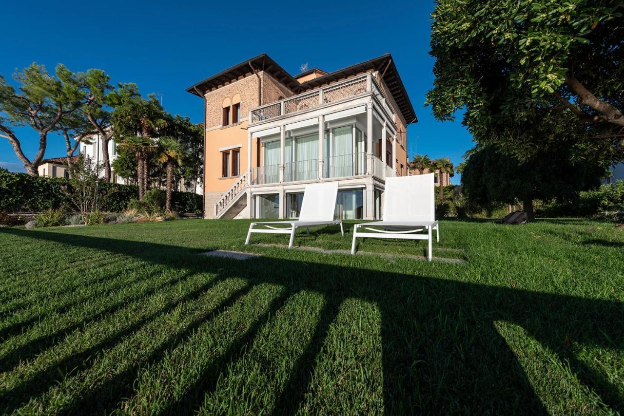 Ca' Delle Contesse - Villa On Lagoon With Private Dock And Spectacular View Lido di Venezia Exterior photo