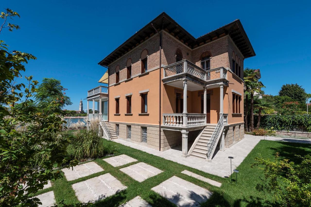 Ca' Delle Contesse - Villa On Lagoon With Private Dock And Spectacular View Lido di Venezia Exterior photo