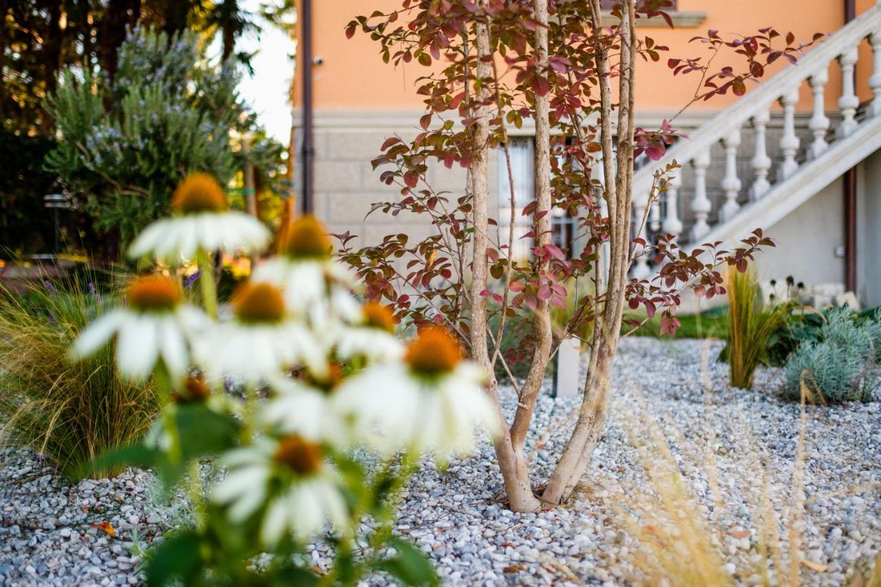 Ca' Delle Contesse - Villa On Lagoon With Private Dock And Spectacular View Lido di Venezia Exterior photo